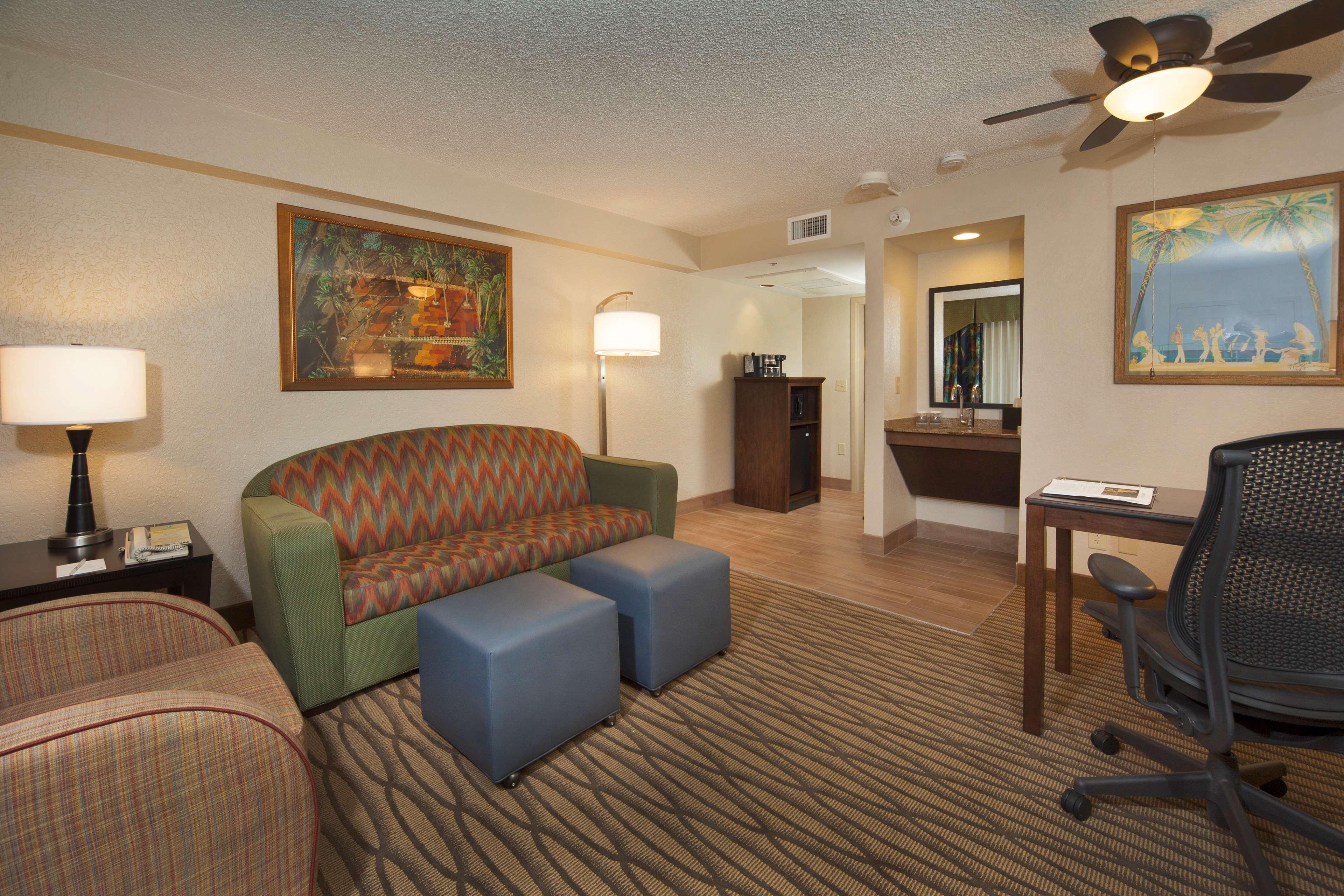 Embassy Suites By Hilton Miami International Airport Miami Springs Екстериор снимка