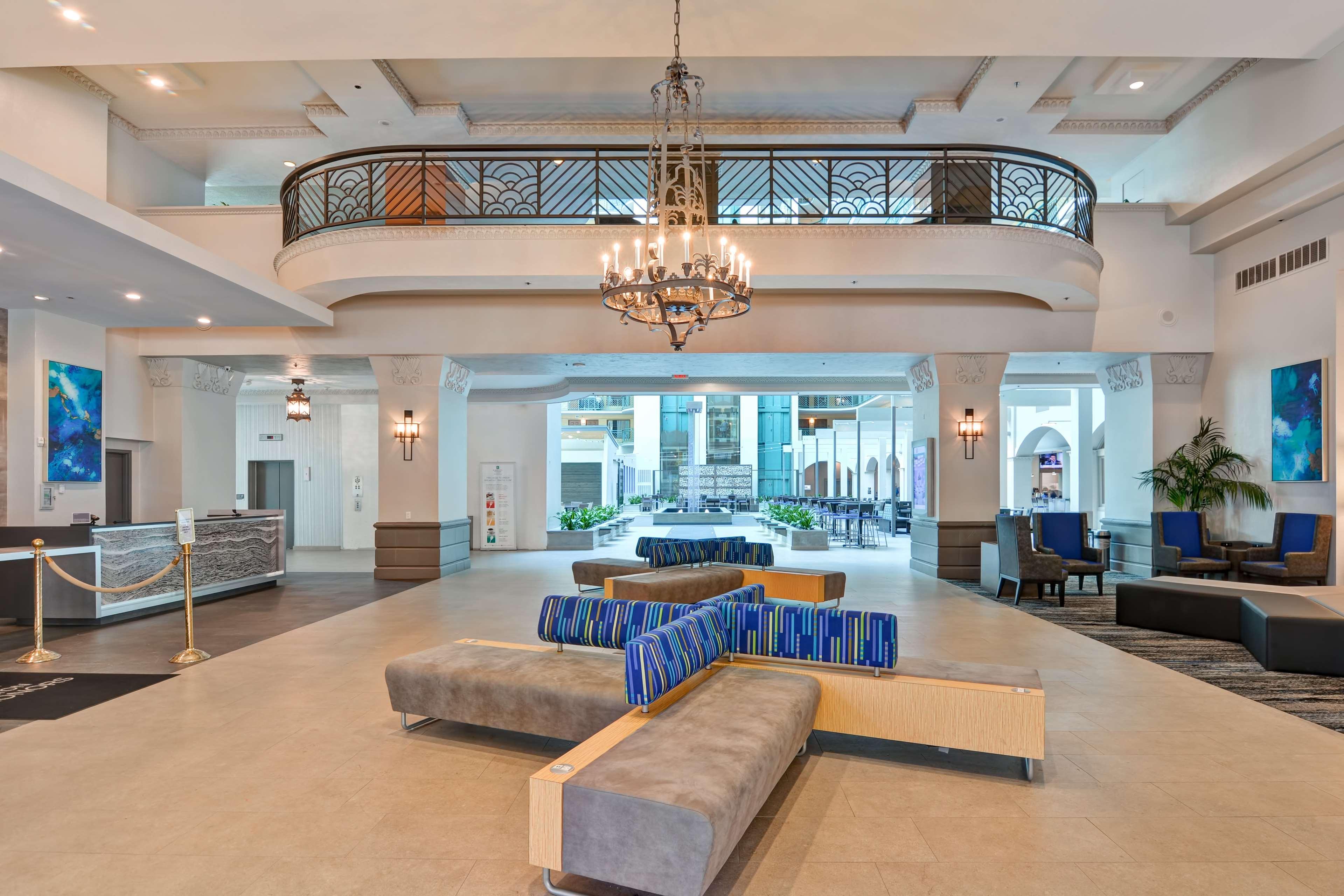 Embassy Suites By Hilton Miami International Airport Miami Springs Екстериор снимка