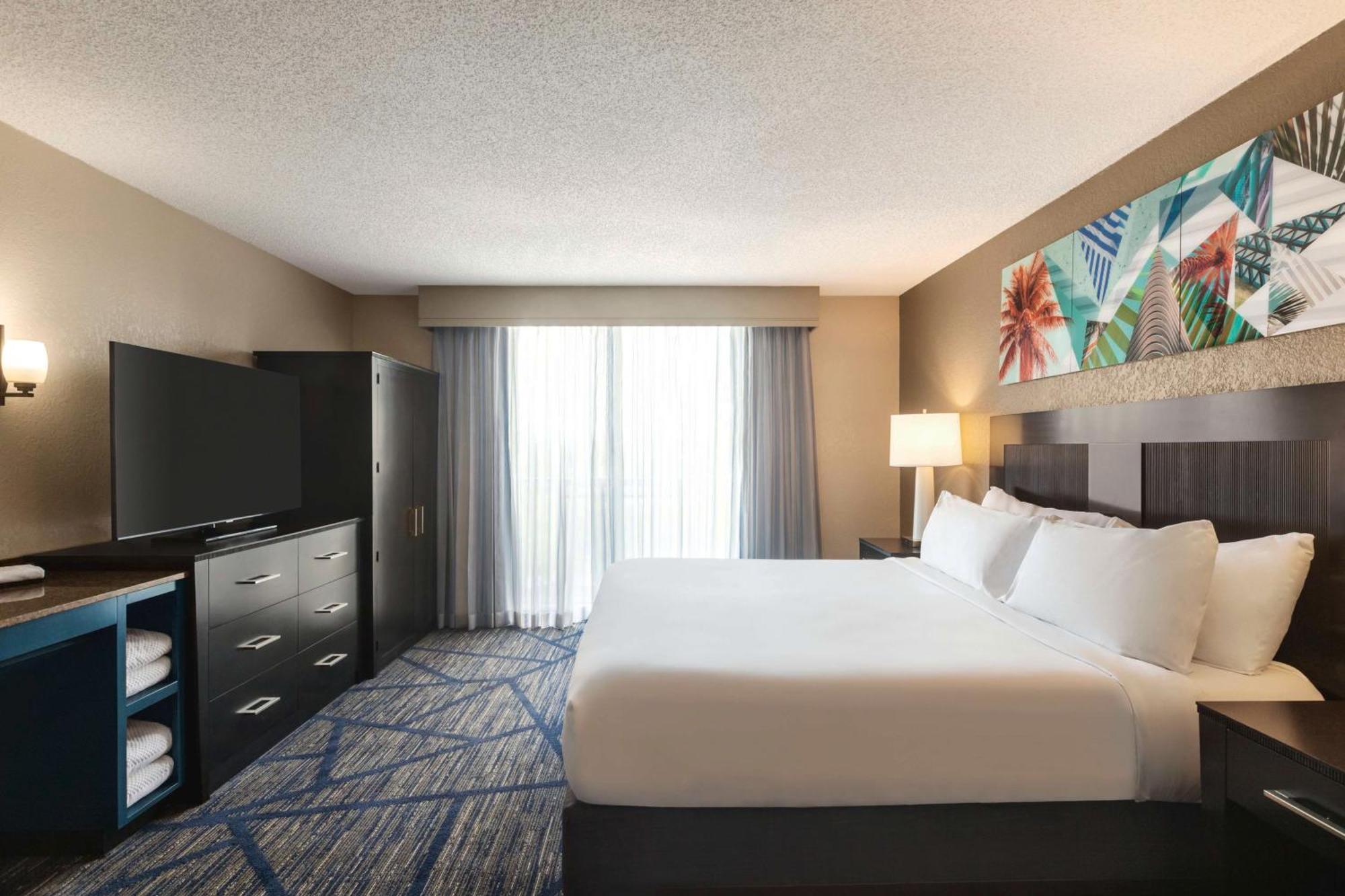 Embassy Suites By Hilton Miami International Airport Miami Springs Екстериор снимка