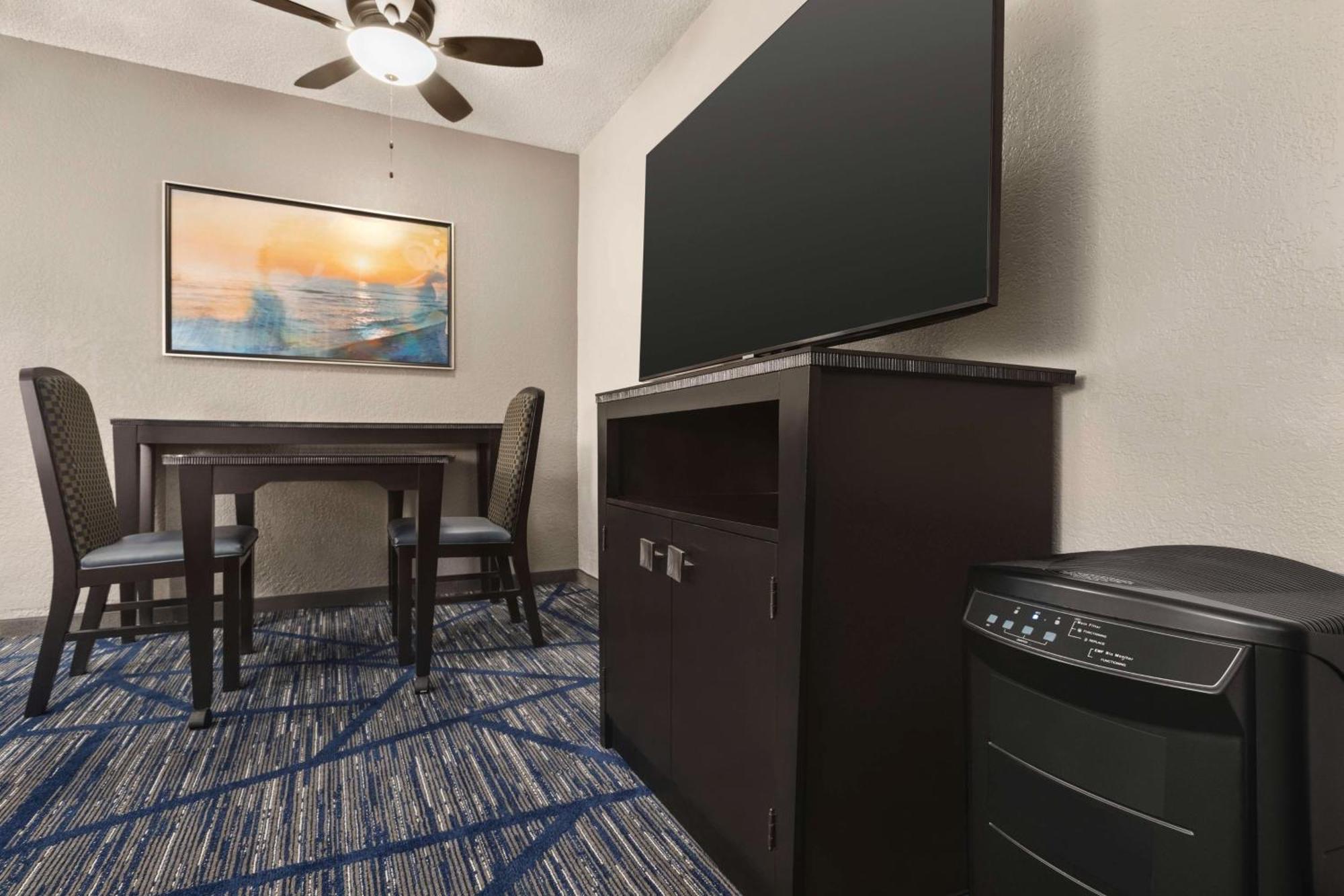 Embassy Suites By Hilton Miami International Airport Miami Springs Екстериор снимка