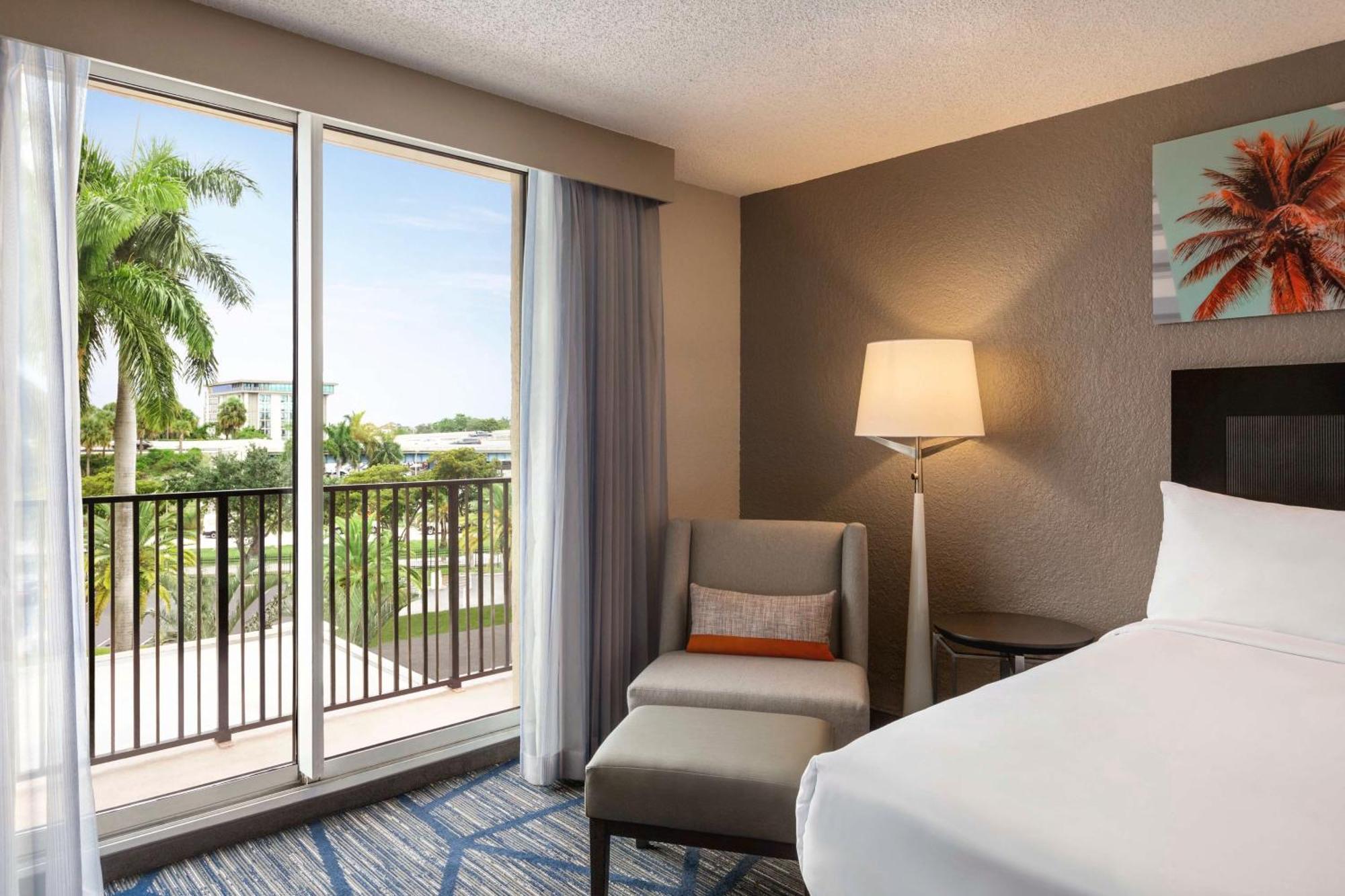 Embassy Suites By Hilton Miami International Airport Miami Springs Екстериор снимка