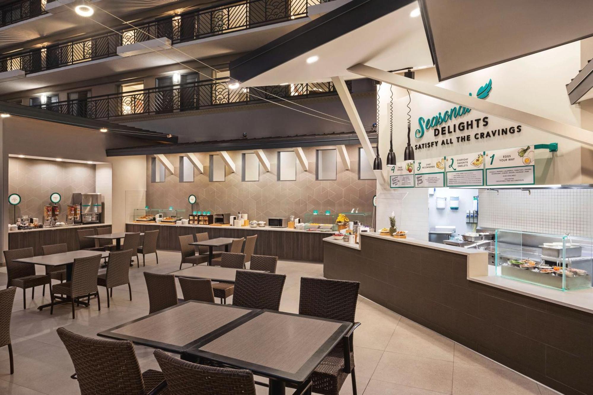 Embassy Suites By Hilton Miami International Airport Miami Springs Екстериор снимка