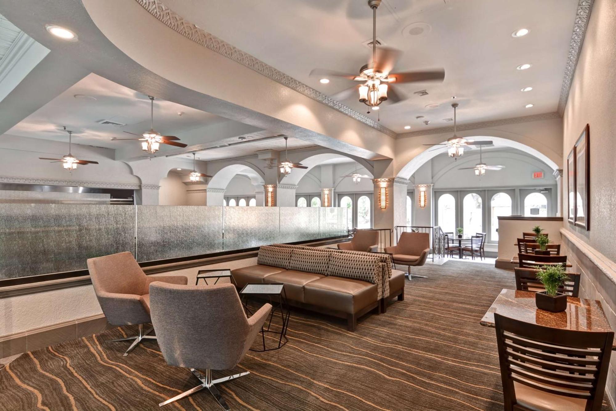 Embassy Suites By Hilton Miami International Airport Miami Springs Екстериор снимка